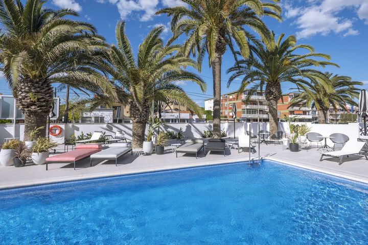 Pools & Facilities