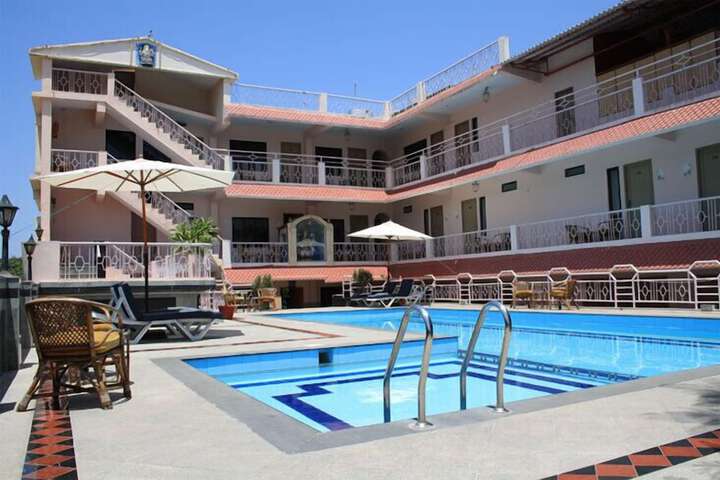 Pools & Facilities