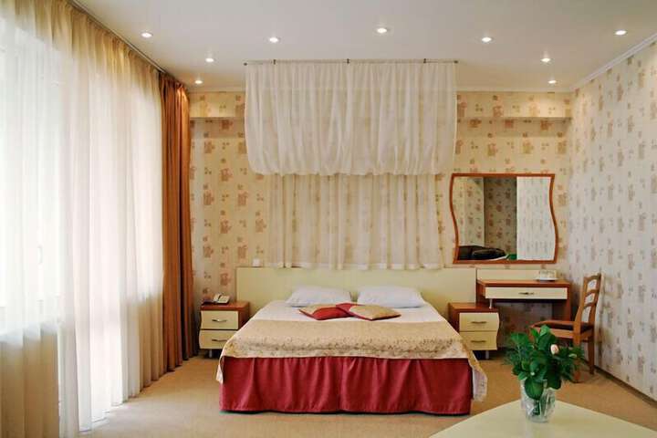 Room 3 of 6