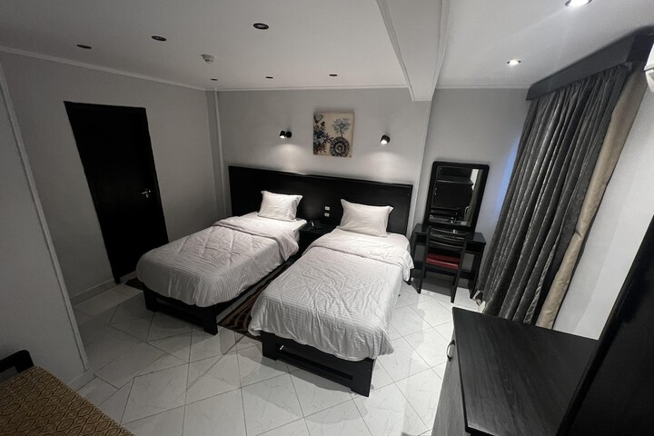 Room 36 of 107