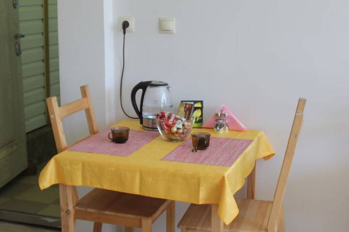 Dining 8 of 8