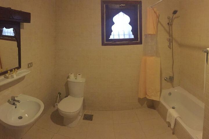 Room 14 of 49