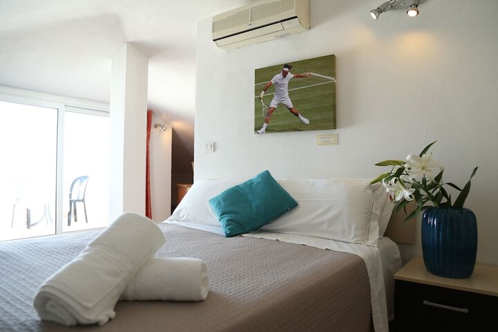 Room 28 of 113