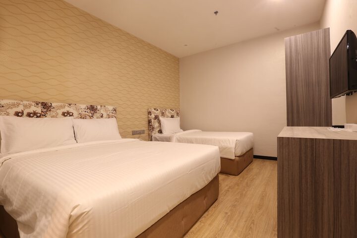 Room 11 of 49