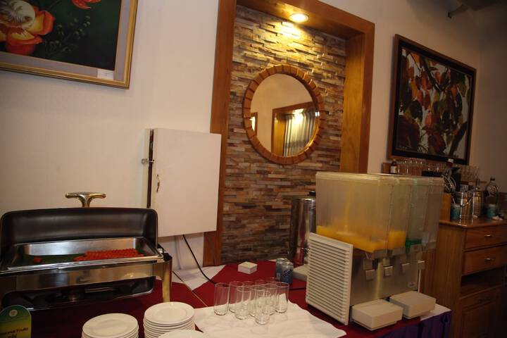 Breakfast/Coffee Service 34 of 41