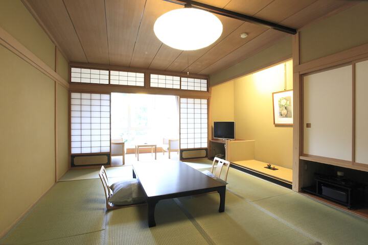 Room 7 of 45