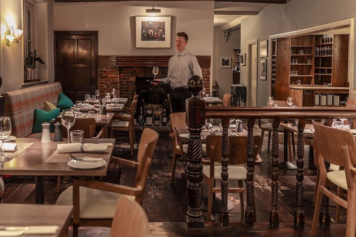 Dining 28 of 36