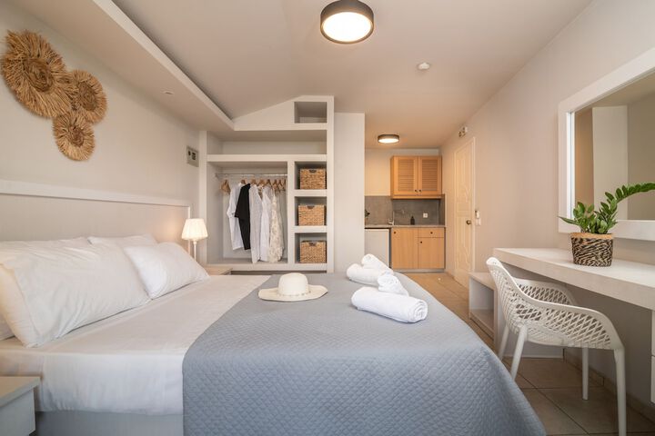 Room 2 of 39