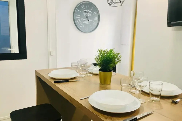 Dining 21 of 22