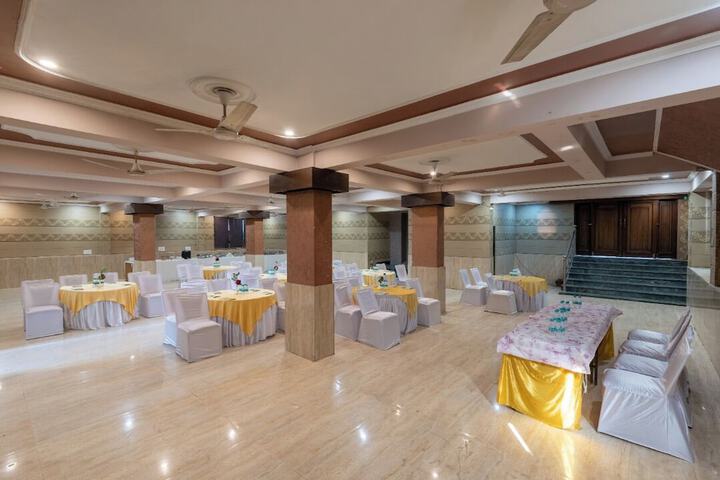 Ballroom/Hall 43 of 59