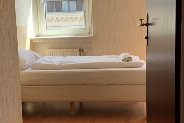 Room 14 of 17