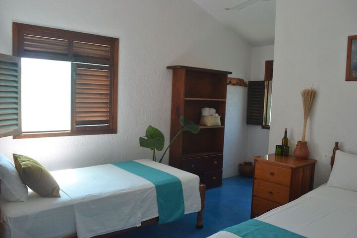 Room 8 of 36