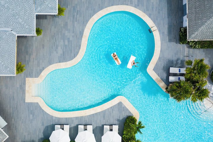 Pool 32 of 115