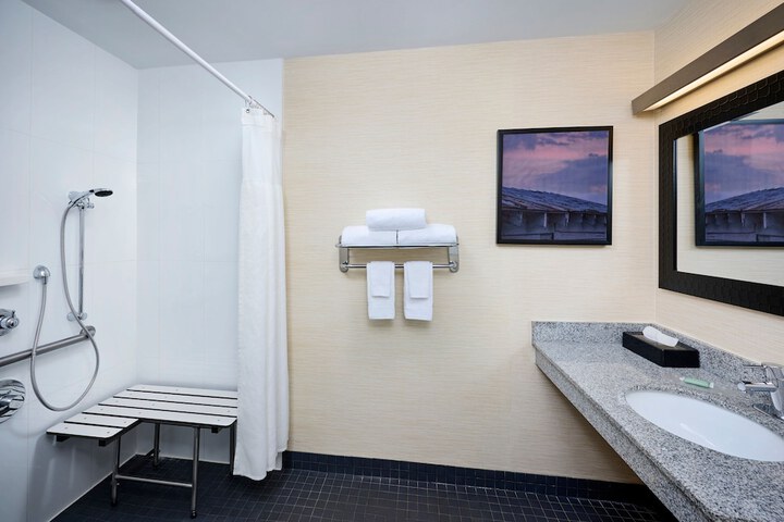 Room 20 of 39