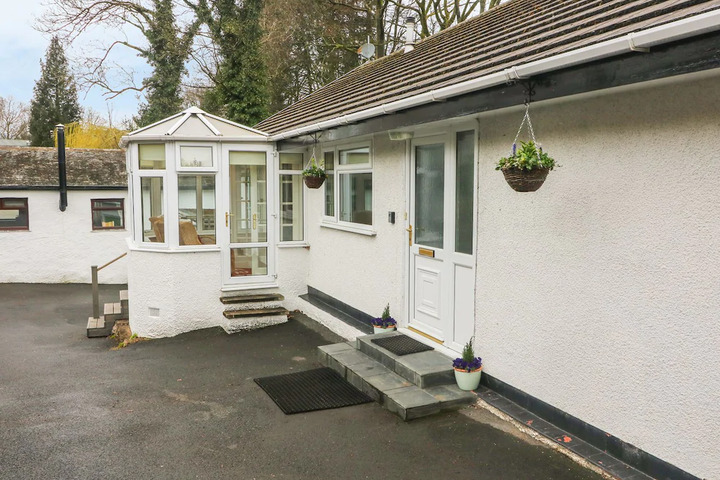 MYLNEBECK LODGE