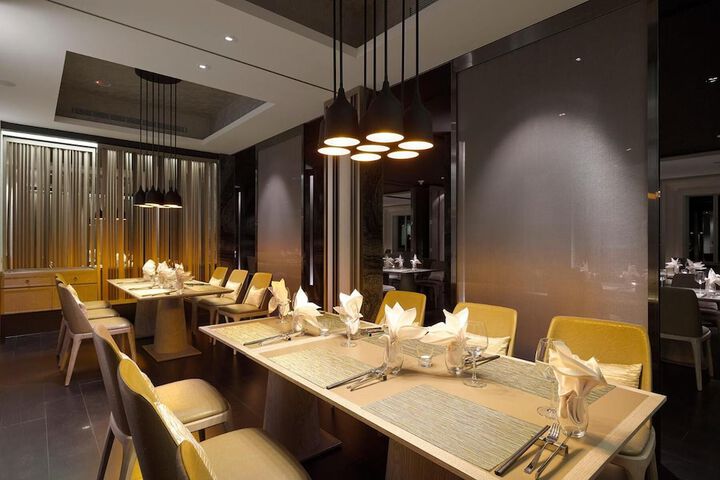 Dining 57 of 87