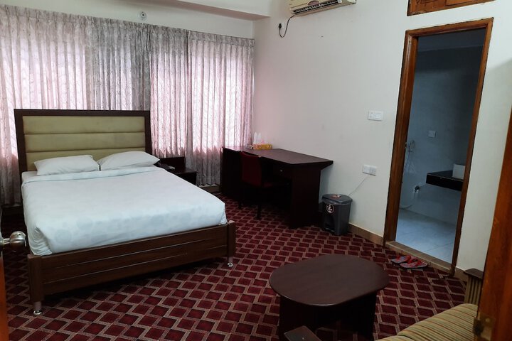 Room 10 of 56