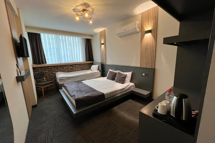 Room 5 of 15