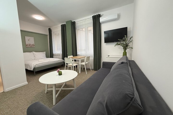 Room 2 of 49