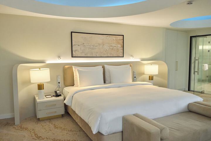 Room 15 of 71