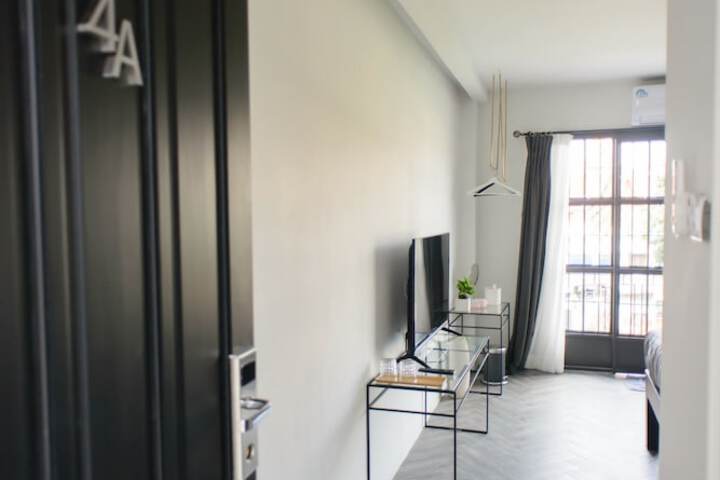 Room 46 of 102