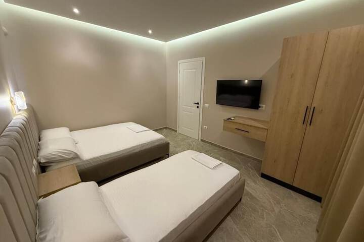 Room 18 of 62