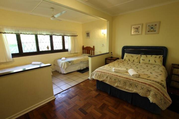 Room 4 of 63