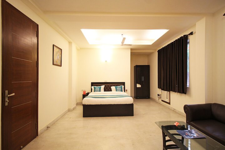 Room 10 of 23