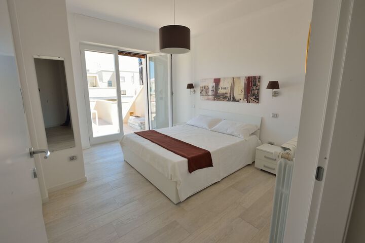 Room 21 of 26