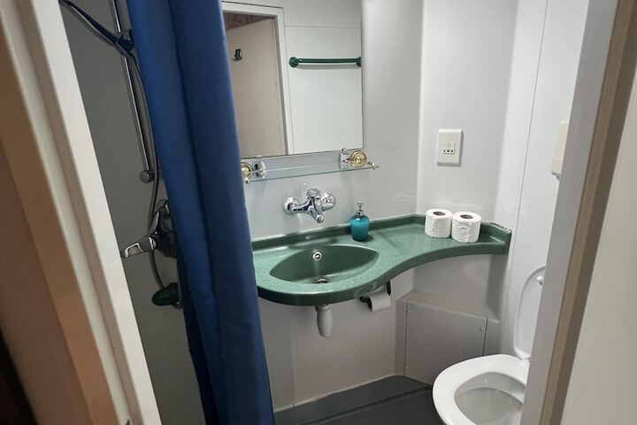 Room 35 of 52