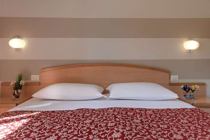 Room 8 of 55