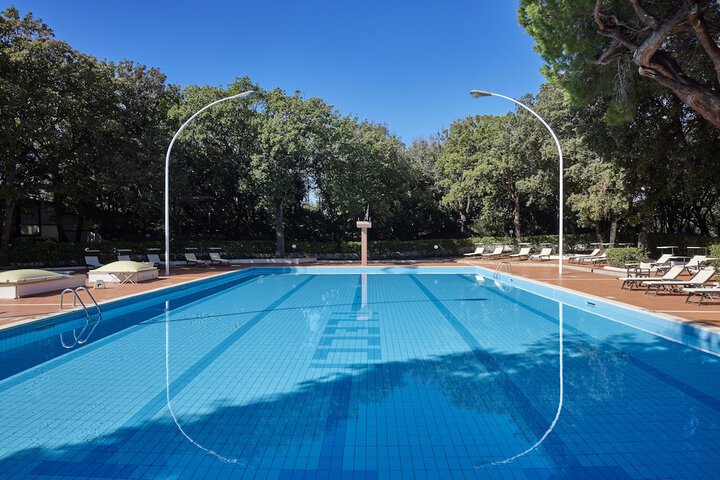 Pools & Facilities