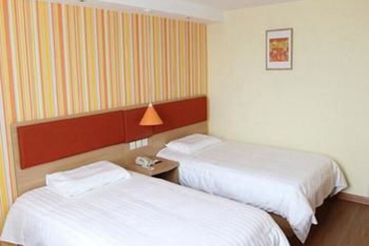 Room 2 of 11