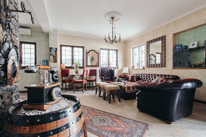 Entrance & Lobby