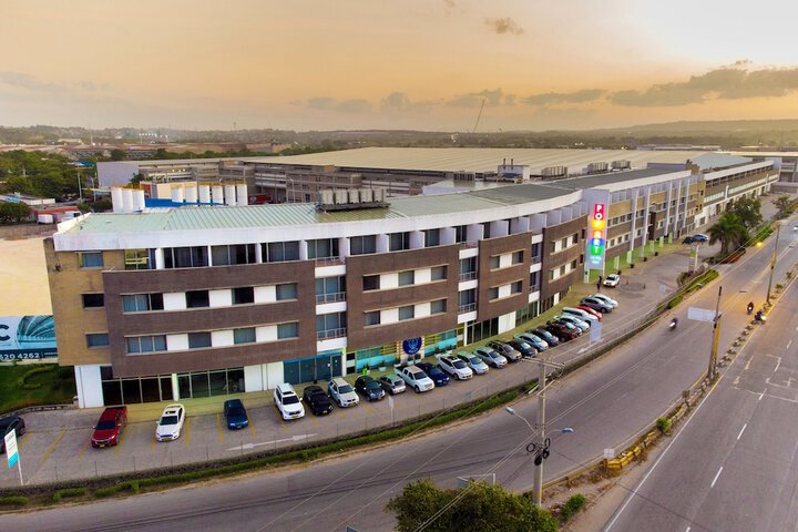 Pop Art Hotel CLC Puerto Mamonal Cartagena in Cartagena