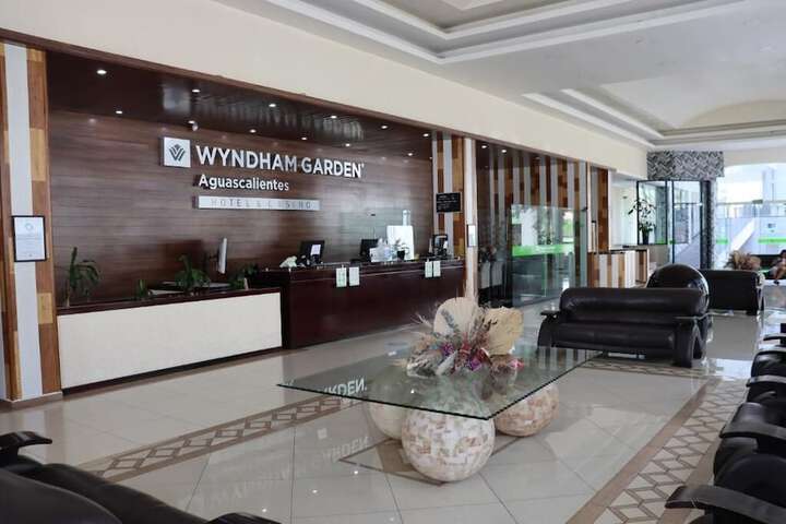 Hotel Interior 6 of 92