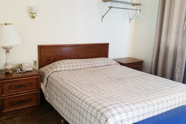 Room 2 of 56
