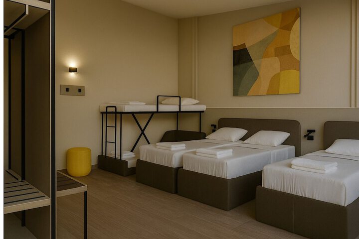 Room 6 of 32