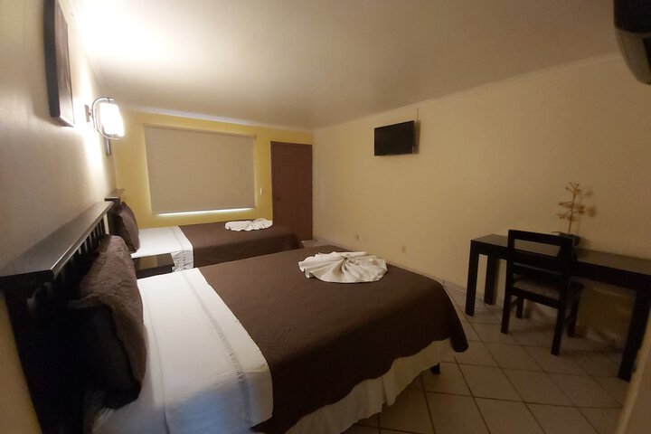 Room 3 of 37