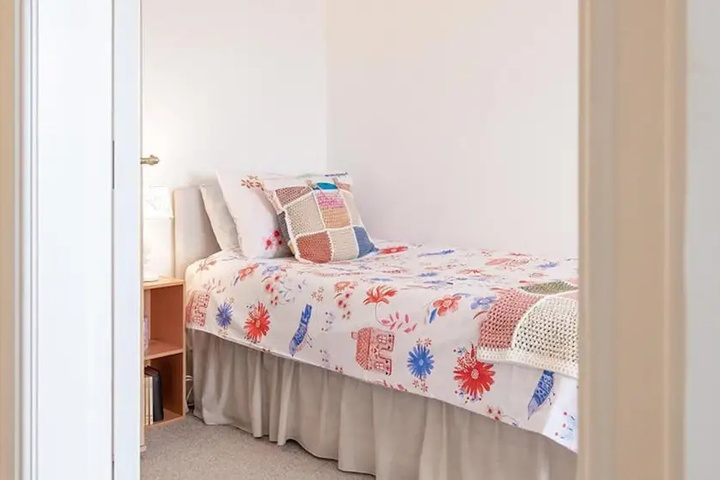Room 3 of 20
