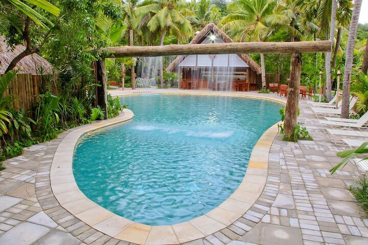 Pool 61 of 280
