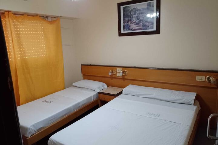 Room 15 of 32