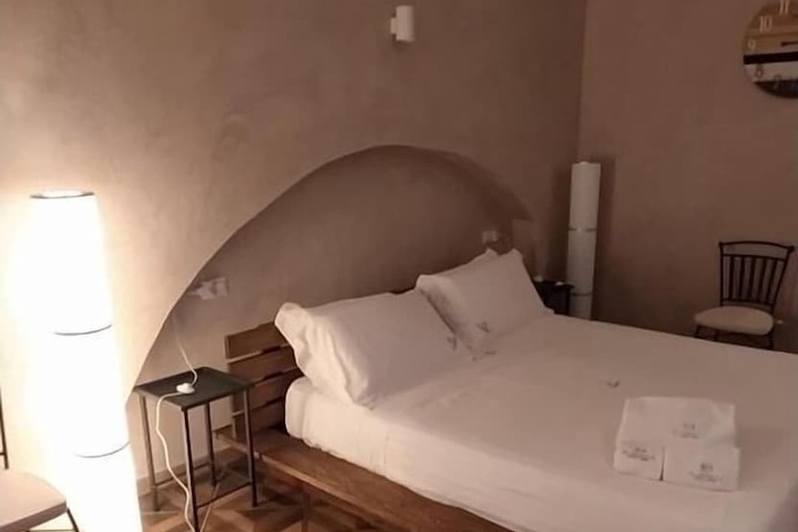 Room 3 of 11