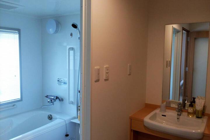 Room 17 of 30