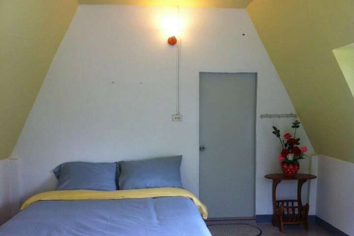 Room 9 of 24