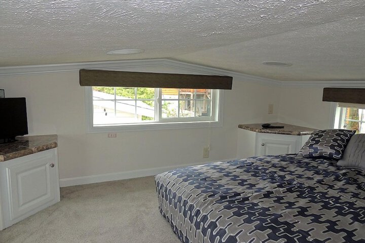 Room 84 of 338