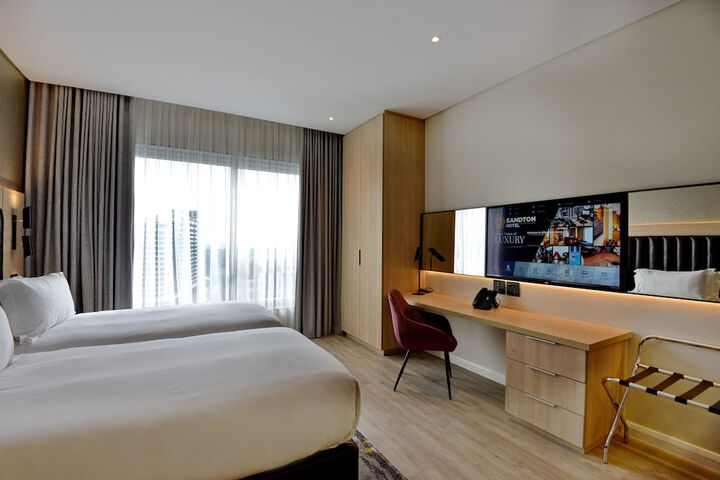 Room 15 of 87