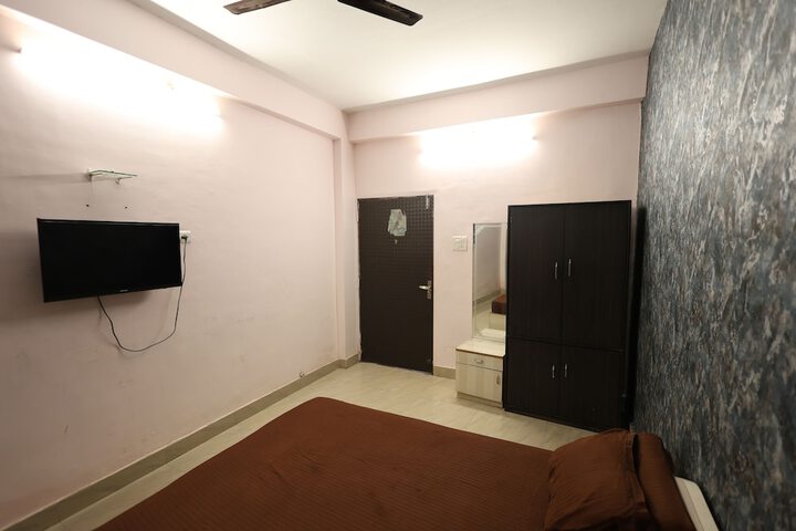 Room 18 of 54