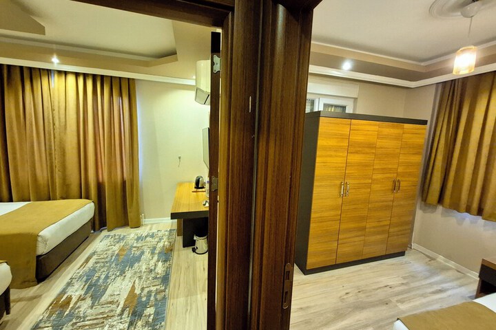 Room 17 of 58