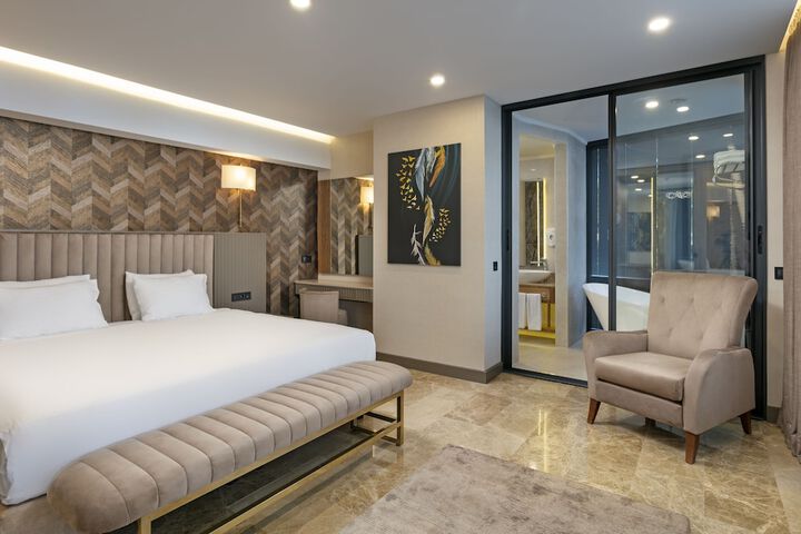 Room 11 of 189